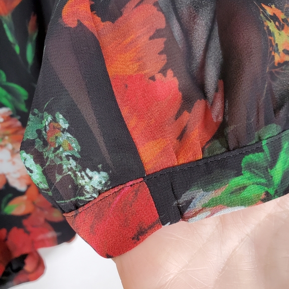 EXPRESS FLORAL ROMPER - Picture 3 of 8